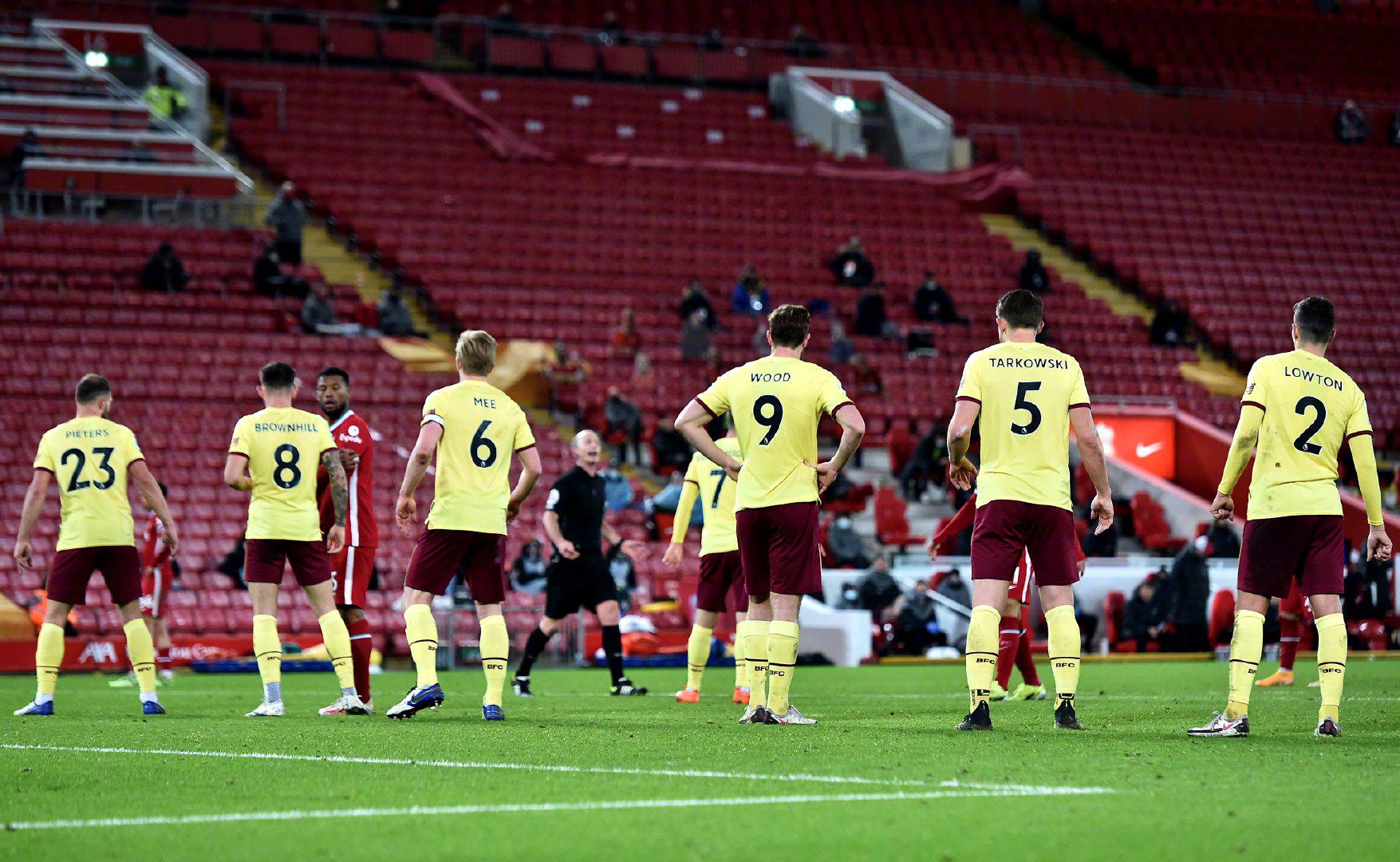 台上证明自 台上证明自