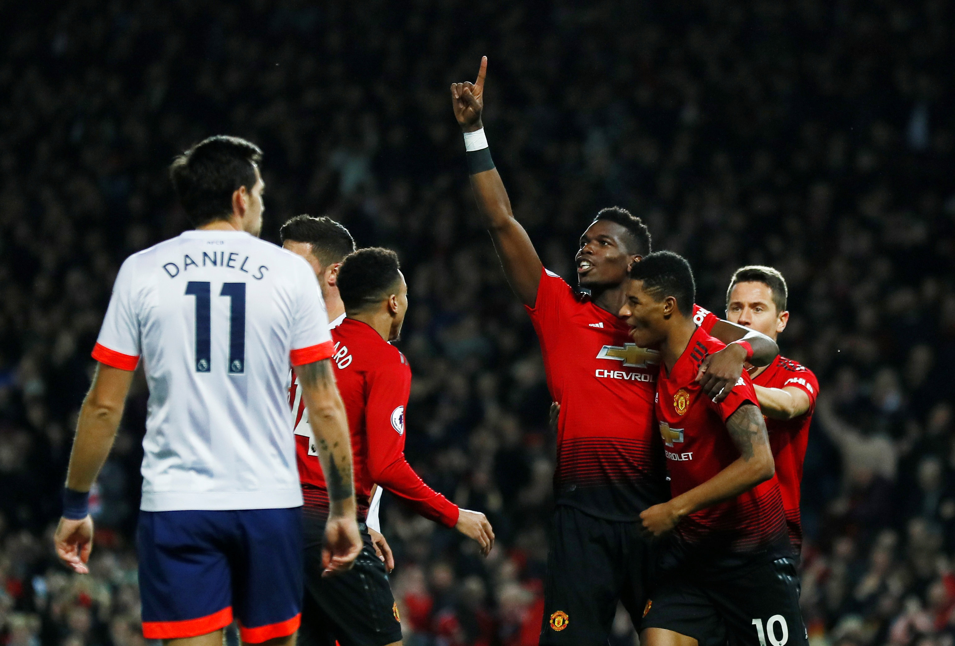 理层给了克 理层给了克