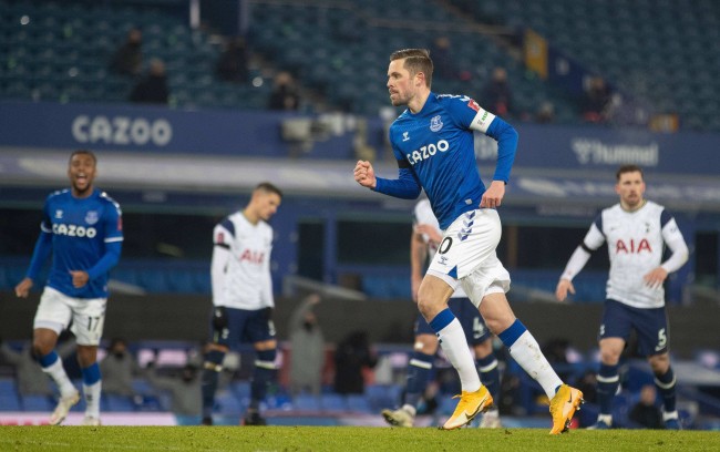 冠比赛中表 冠比赛中表